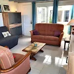 Maison De La Payade Nyaraló *